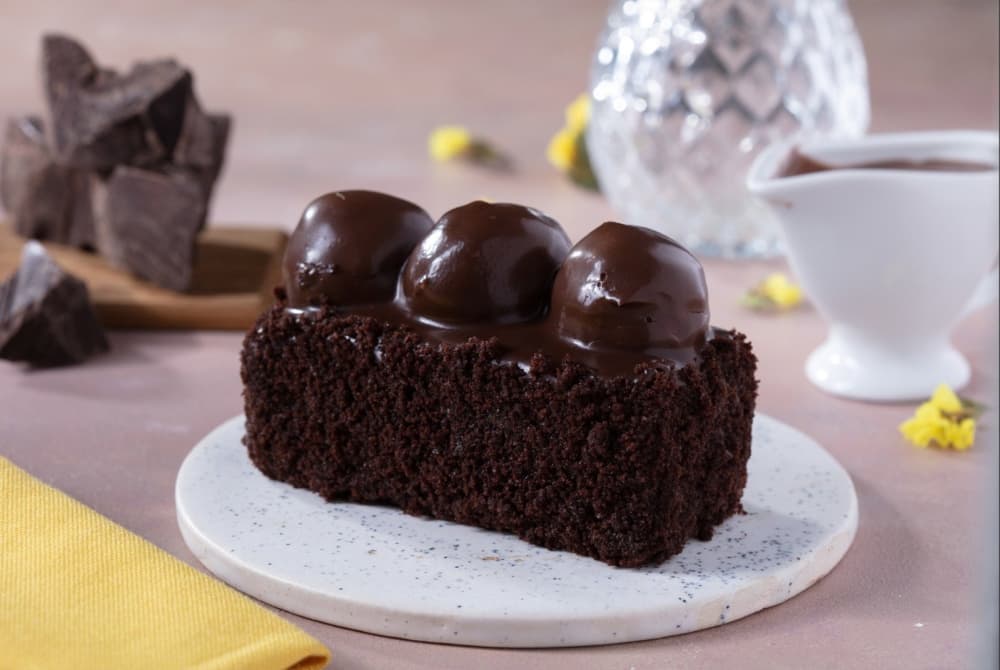 Siyah Çikolatalı Profiterol